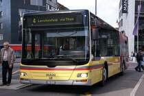 STI Bus BE 700113 Mit der Betriebsnummer 113 an der Haltestelle Thun Bahnhof auf der Linie 4. Die Aufnahme stammt vom 01.10 1008.