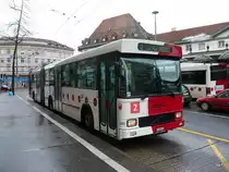 tpf - Volvo-Hess Trolleybus Nr.502  FR 300406 unterwegs auf der Linie 2 bei den Haltestellen vor dem Bahnhof Fribourg am 09.11.2009