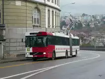 tpf - Volvo-Hess Trolleybus Nr.510  FR 300415 unterwegs auf der Linie 1 in der Stadt Fribourg am 09.11.2009