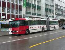 tpf - Volvo-Hess Trolleybus Nr.511  FR 300416 unterwegs auf der Linie 2 in der Stadt Fribourg am 09.11.2009