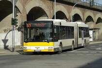 MVG 021 (MH VG 221) auf der Bahnstr. mit der Linie 124 nach MH-Speldorf.
2.3.2008