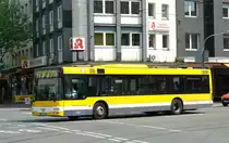 MVG 061 (MH VG 161) auf Dienstfahrt in Mlheim Stadtmitte.
11.5.2006