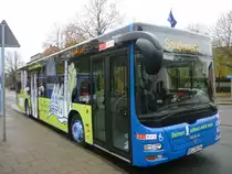 Der Wagen 27 mit seiner neuen Werbung fr das Wohl Gefhl in Delmenhorst.Aufgenommen am 11.11.09 am Markt.
