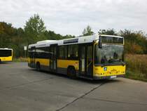 Volvo V7000 als SEV f�r die Stra�enbahnlinie M4 zwischen zwischen den Haltestellen Hohensch�nhausen Prerower Platz und Wei�ensee Sulzfelder Stra�e an der Haltestelle Wei�ensee Stadion Buschallee/Hansastra�e.