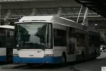Hess BGT-N2C  Swisstrolley 3  Gelenktrolleybus # 202 der Verkehrsbetriebe Luzern (vlb), aufgenommen am 06.Oktober 2009, Luzern Bahnhof.