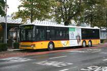 Setra S 300er Serie der PTT am Bahnhofquai gegen�ber vom Bahnhof Luzern am 8. Oktober 2009.