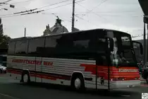 Drgmller / Volvo EuroComet E 330 H des Schweizer Unternehmens  Badertscher  aus Bern, aufgenommen am 6. Oktober 2009 in Luzern.