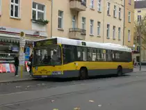 Volvo V7000 auf der Linie 256 nach Siedlung Wartenberg am S+U Bahnhof Lichtenberg/Siegfriedrstra�e.