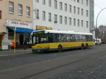 Solaris Urbino auf der Linie 256 nach Siedlung Wartenberg am S+U Bahnhof Lichtenberg/Siegfriedrstra�e.