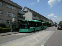 Mercedes Citaro der BVB mit der Betriebsnummer 717 bedient die Haltestelle Niederholz Bahnhof auf der Linie 31. Die Aufnahme entstand am 20.07.2009.