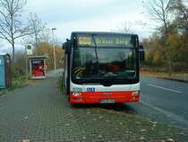 Wagen 0709 der SWB Stadtwerke Bonn auf der Linie 608 an der Endhaltestelle Hardthhe Sdwache in Bonn Stadtteil Brser Berg mit meinem Papa am Steuer