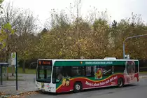 Ein der 3 Citaro Solo Busse wo wir 2009 bekommen haben. Und schon mit Werbung.