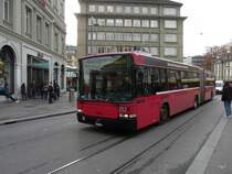 Bern mobil - Volvo B7LA Hess Bus Nr.252 BE 527252 unterwegs auf der Linie 17 in Bern am 13.11.2009