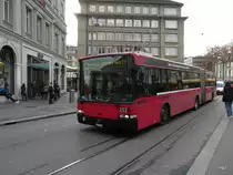 Bern mobil - Volvo B7LA Hess Bus Nr.252 BE 527252 unterwegs auf der Linie 17 in Bern am 13.11.2009
