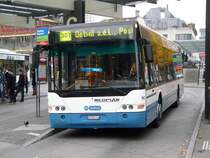 VBZ - NEOPLAN Nr.16  ZH 726116 unterwegs auf der Linie 301 bei den Haltestellen vor dem Bahnhof Dietikon am 20.11.2009