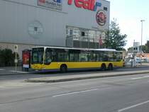 Mercedes-Benz O 530 I (Citaro) auf der Linie 256 nach S+U Bahnhof Lichtenberg an der Haltestelle Hohenschnhausen Hansastrae/Malchower Weg.