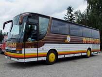 SETRA S312HO von Wiesinger-Reisen hat Feuerwehrleute zum O-Landesfeuerwehrwettbewerb09 nach Ried i.I. gebracht;090710