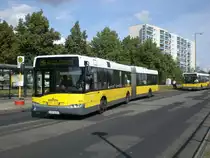 Solaris Urbino als SEV f�r die Stra�enbahnlinie M6 zwischen S-Bahnhof Marzahn und Betriebshof Marzahn an der Haltestelle Marzahn Jan-Petersen-Stra�e.