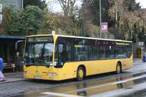 Mesenhohl E AM 935 nach Burgaltendorf Burgruine mit der Linie 180.
Aufgenommen am 25.11.2009 an der Haltestelle Werden Markt. 