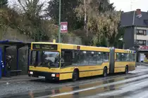 EVAG 3811 (E YX 490) am Markt in Werden mit der Linie 169 nach Velbert Berlinerstr am 25.11.2009.