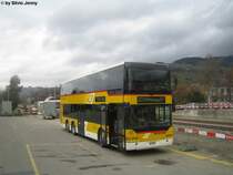 Regie Nesslau, SG 273 222 ''Stein SG'' am 26.11.09 vor der Garage Nesslau, die sich gleich hinter dem gleichnamigen Bahnhof befindet. Das Poschti steht bereit fr die Linie 790 nach Buchs SG, einer eher unscheinbaren Linie, auf der man aber auf Dostos hoffen kann.