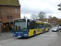 Mercedes-Benz O 530 I (Citaro) auf der Linie 1 nach Heiweg an der Haltestelle Holstentorplatz.