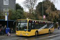 Mesenhohl E AM 811 mit Mesenhohl Eigenwerbung.
Aufgenommen an der Haltestelle Werden Markt mit der Linie 180 nach Burgaltendorf Burgruine am 25.11.2009.