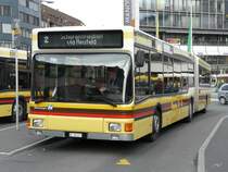 STI - MAN Nr.71  BE 385871 unterwegs auf der Linie 2 bei den Bushaltestellen vor dem Bahnhof Thun am 21.11.2009