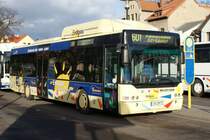Ein Neoplan Erdgasfahrzeug der  Ohre Bus Verkehrsgesellschaft mbH  wartete am 23.11.2009 am Haldensleber ZOB auf neue Aufgaben.