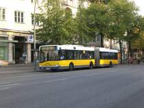 Solaris Urbino auf der Linie 115 nach U-Bahnhof Fehrbelliner Platz an der Haltestelle Zehlendorf Eiche.