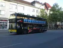 MAN-Doppeldecker auf der Linie 112 nach S-Bahnhof Nikolassee an der Haltestelle Zehlendorf Eiche.