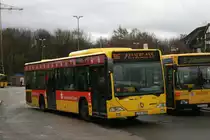 EVAG 4005 (E VG 4005) mit Werbung f�r die Sparkasse Essen.
Aufgenommen mit der Linie 186 nach Bottrop ZOB am Bf Essen Borbeck.
27.11.2009