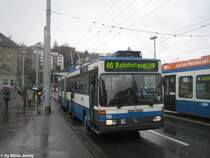 VBZ Nr. 118 (Mercedes O405GTZ) am 1.12.09 auf der Bahnhofbrcke beim HB Zrich.