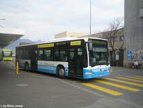 RTB Nr. 52 (Mercedes Citaro O530) am 27.11.09 beim Bhf. Buchs SG. Busse der Linie 300 halten jeweils bei der Ankunft bei den gelben LBA-Bussen, um die Fahrgste aussteigen zu lassen, danach fahren sie zum Kreisel, der sich am Ende des Bahnhofs befindet. So konnte man sich eine aufwndige Wendeschlaufe sparen.