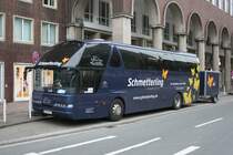 Schmetterling Reisen (FO CM 77) vor dem HDT in Essen am 28.11.2009.