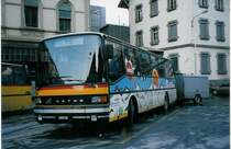 Aus dem Archiv: PTT Regie P 25'040 Setra am 17. Januar 1999 Brig, Bahnhof (mit Vollwerbung fr die  Belalp )