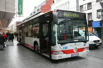 SWN 426 (NE ZS 426) habe ich am 28.11.2009 in der Fu�g�ngerzone von Neuss aufgenommen.
Dort wird der Wagen von der SWN f�r die Aufbewahrung von Weihnachtseink�ufen eingesetzt.