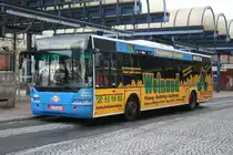 BOGE 0112 (GE BO 3003) mit Werbung f�r Weinand Bedachungen.
Aufgenommen am HBF Bochum am 29.11.2009 mit der Linie 356 nach Bochum Stiepel.