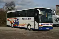 Bendel Bus (LM AB 315) aus Mengerskirchen beim Weihnachtsmarkt in Essen.
Aufgenommen auf dem Busparkplatz an der Hachstr.