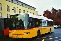 PostAuto Bern Nr. 513/BE 615'600 Volvo/Hess (ex P 25'679) am 16. November 2009 Lyss, Bahnhof