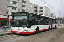 BOGE 0372 (BO GE 29) am 1.12.2009 an der Buererstr in Gelsenkirchen Horst
mit dem CE56 zum HBF Gelsenkirchen.