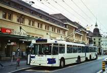 TL Lausanne Nr. 725 FBW/Hess Trolleybus am 19. November 2009 Lausanne, Bahnhof