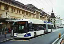 TL Lausanne Nr. 831 Hess/Hess Gelenktrolleybus am 19. November 2009 Lausanne, Bahnhof