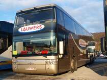 Belgischer van Hool T918 Altano auf dem Busparkplatz fr die Besucher des Aachener Weihnachtsmarkts.
