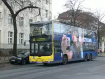 MAN Lion's City DD (Doppelstock) auf der Linie 100 nach S+U Bahnhof Alexanderplatz an der Haltestelle Hertzallee.

