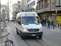 TPG - Mercedes Sprinter 515 CDI Nr.913  GE 96655 unterwegs auf der Linie 36 in der Stadt Genf am 11.12.2009