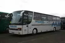 Maass Reisen (CUX J 15) aus Cuxhaven beim Weihnachtsmarkt am Centro Oberhausen.