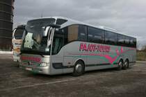 Pajot Tours (JVM 338) aus Belgien beim Weihnachtsmarkt am Centro Oberhausen.