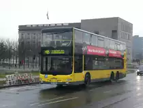 MAN Lion's City DD (Doppelstock) auf der Linie M85 nach S-Bahnhof Lichterfelde S�d an der Haltestelle Tiergarten Bundeskanzleramt.