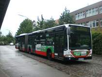 Mercedes-Benz O 530 I (Citaro) auf der Linie 4 nach Wildacker an der Haltestelle Eidelstedter Platz.